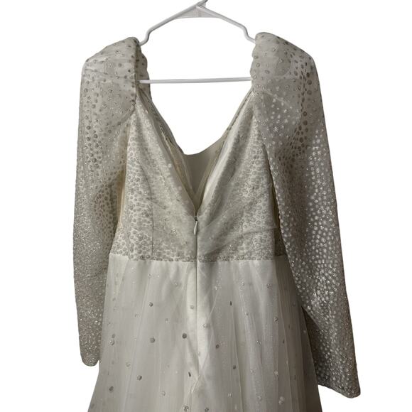 Monica Loretti Wedding Dress Style #8188 SZ 12 White With Sheer Sleeves - Picture 14 of 16